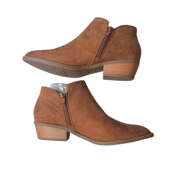 Time and Tru Suede Ankle Booties Tan 8.5 | Fall Western Block Heel Boot - Picture 4 of 9